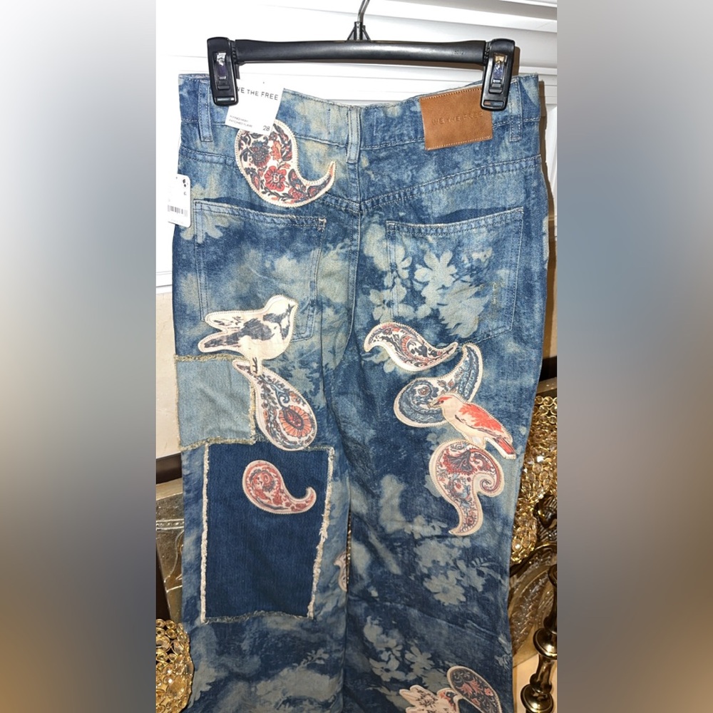 We The Free Flying High Patched Jeans🌸🔥 - Picture 8 of 12